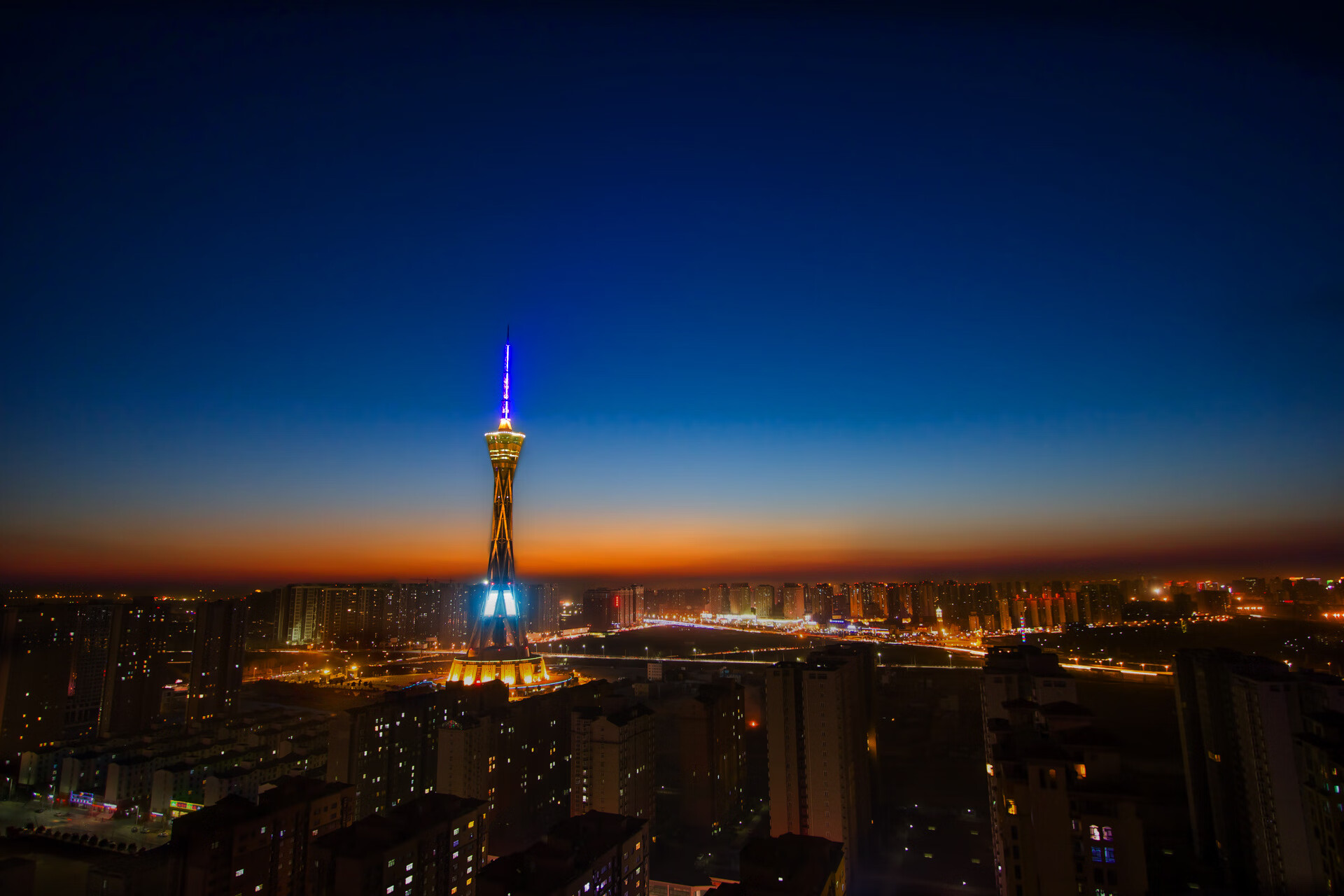 足球世界俱乐部杯直播-传奇教练的战术秘密，助力球队持续冲冠，传奇主教练