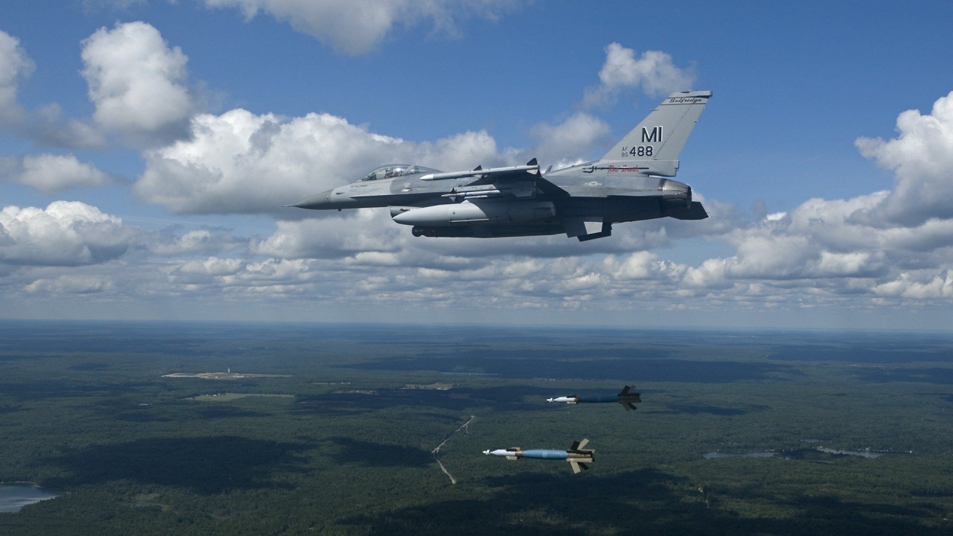 各国选手竞技水平不断提升，别的国家选手都是选的一些顶级