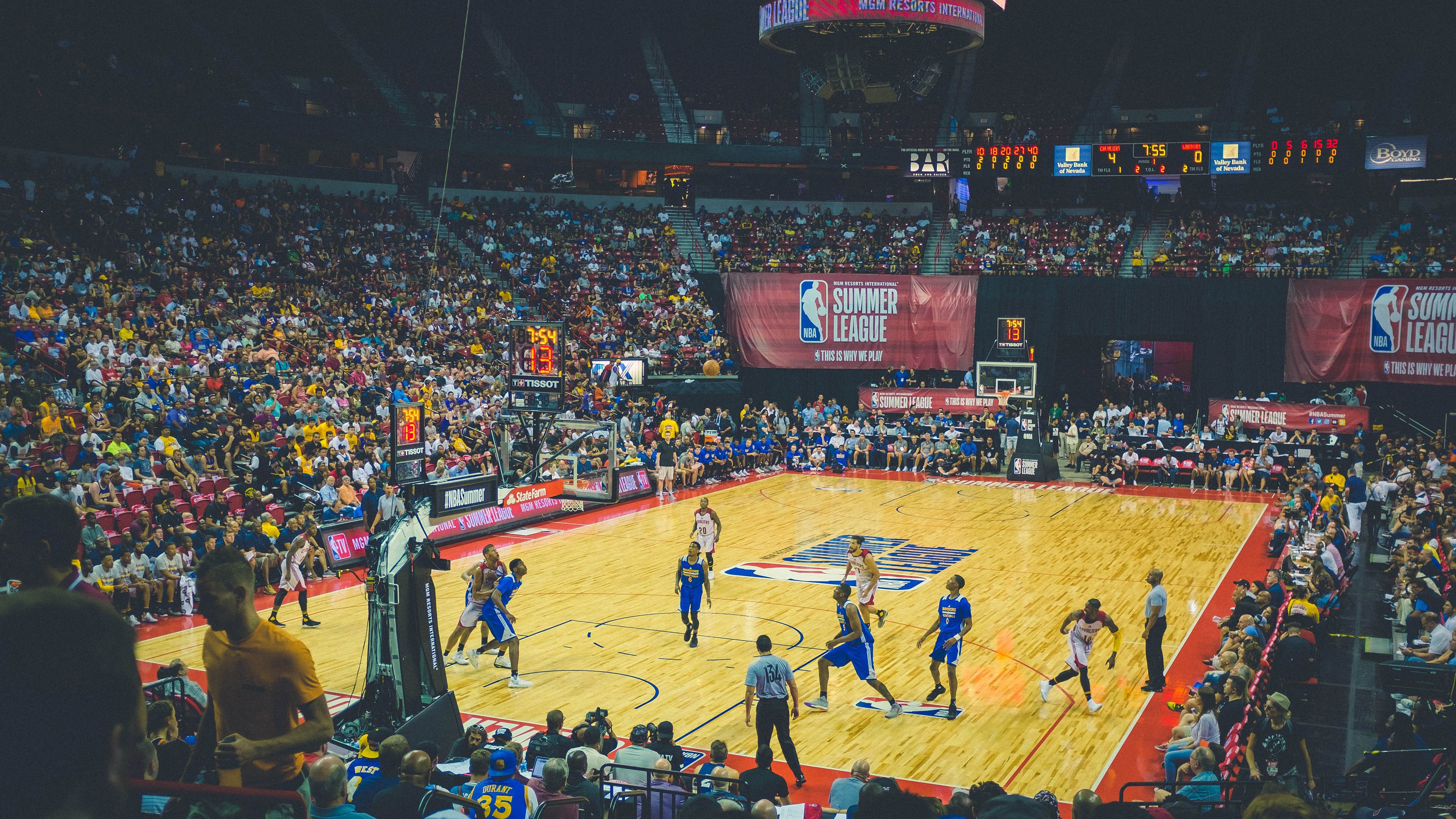 五大联赛转播大曝光：哪个联赛收视率最高？，五大联赛转播费排名